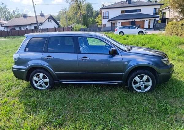 Mitsubishi Outlander cena 23700 przebieg: 284097, rok produkcji 2007 z Rymanów małe 301